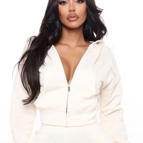 Fashion Nova sport hoodie - Picture 4 of 12